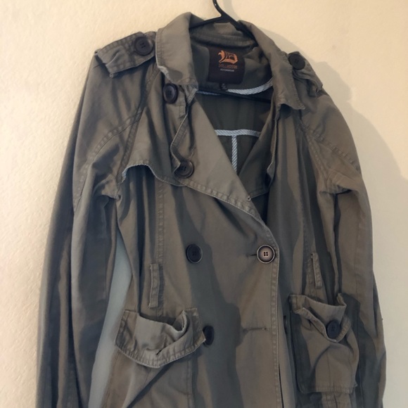 green jacket - Picture 2 of 6